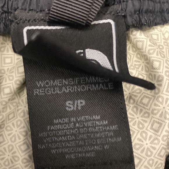 The North Face Trackpants - Picture 6 of 6